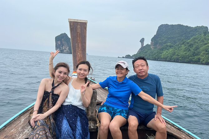 Twilight Bliss 7 Islands and Plankton Night from Krabi - Ko Ma Tang Ming: a quick cliff-photo stop with no swim pressure